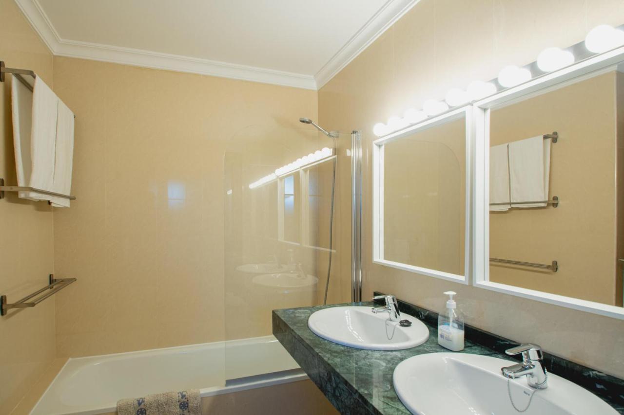 Villa Vista Reina - Luxury 6 Bedroom - Heated Pool- Views - Pool Table - Vista Lobos - Playa Blanca Bagian luar foto